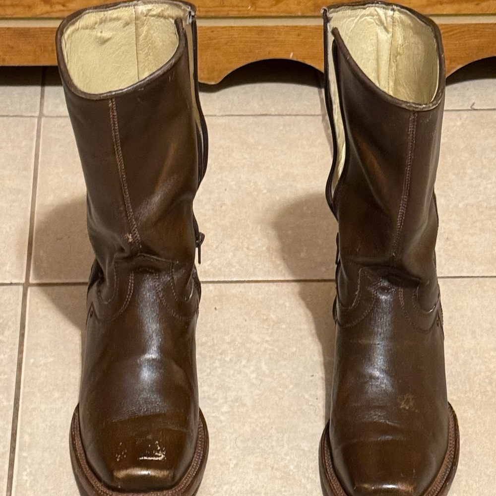 Cuatralba Men’s  Boots - Size 8 1/2 USA  - Brown Leather Cowboy Boots Zipper Up.